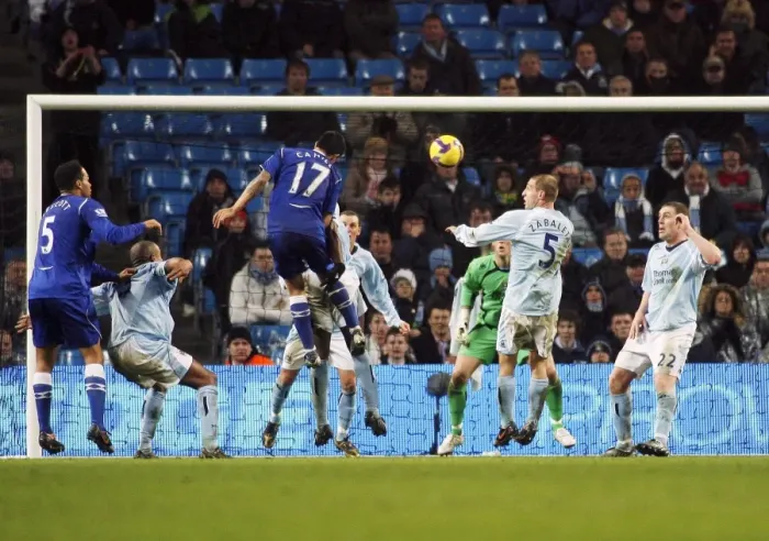 Framed Print : Football - Manchester City v Everton - Barclays Premier Framed Print : Football - Manchester City v Everton - Barclays Premier