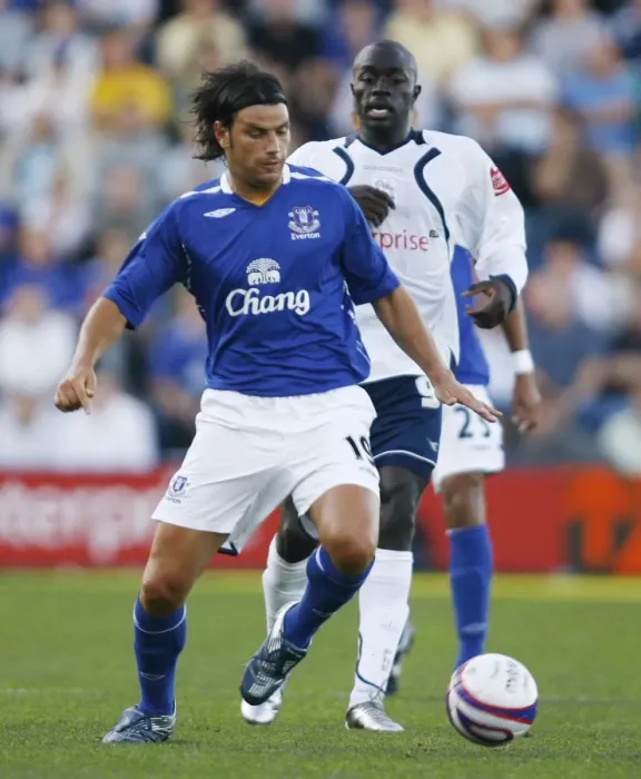 Framed Print : Football - Preston North End v Everton Pre Season Friendly - Deepdale - 18 / 7 / 07 Evertons Nuno Valen Framed Print : Football - Preston North End v Everton Pre Season Friendly - Deepdale - 18 / 7 / 07 Evertons Nuno Valen