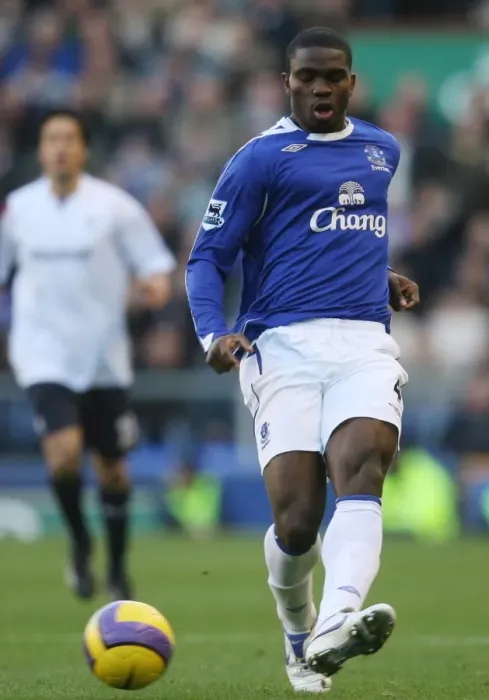 Framed Print : Football - Stock - 06 / 07 - 18 / 11 / 06 Joseph Yobo - Everton Mandatory Credit Framed Print : Football - Stock - 06 / 07 - 18 / 11 / 06 Joseph Yobo - Everton Mandatory Credit
