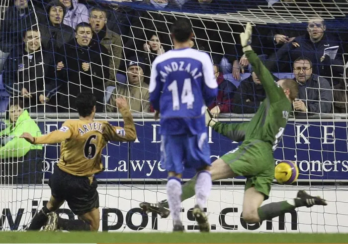 Framed Print : Football - Wigan Athletic v Everton FA Barclays Premiership - The JJB Stadium - 21 / 1 / 07 Mikel Arteta Framed Print : Football - Wigan Athletic v Everton FA Barclays Premiership - The JJB Stadium - 21 / 1 / 07 Mikel Arteta
