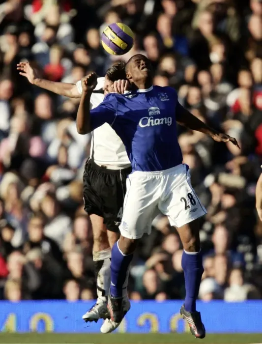 Framed Print : Fulham v Everton - 4 / 11 / 06 Evertons Victor Anichebe in action against Fulhams Franck Queudrue Framed Print : Fulham v Everton - 4 / 11 / 06 Evertons Victor Anichebe in action against Fulhams Franck Queudrue
