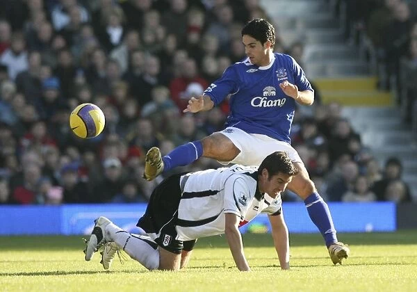 Fulham v Everton 4  /  11  /  06 Franck Queudrue of Fulham in action with Evertons Mikel Arteta