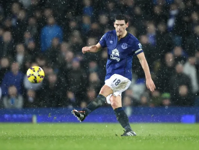 Framed Print : Gareth Barry in Action: Everton vs Stoke City, Barclays Premier League - Goodison Park