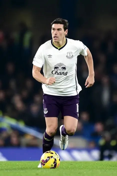 Framed Print : Gareth Barry, Everton Framed Print : Gareth Barry, Everton