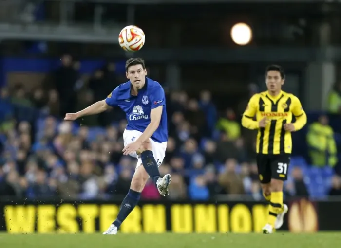 Framed Print : Gareth Barry: Everton's Midfield Maestro in Europa League Battle against BSC Young Boys Framed Print : Gareth Barry: Everton's Midfield Maestro in Europa League Battle against BSC Young Boys