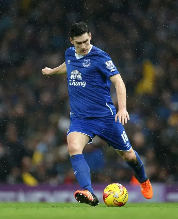 Framed Print : Gareth Barry Faces Manchester City in Capital One Cup Semi-Final Showdown at Etihad Stadium Framed Print : Gareth Barry Faces Manchester City in Capital One Cup Semi-Final Showdown at Etihad Stadium