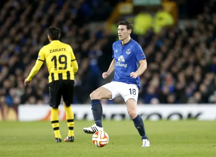 Framed Print : Gareth Barry Leads Everton in EU Europa League Clash against BSC Young Boys at Goodison Park Framed Print : Gareth Barry Leads Everton in EU Europa League Clash against BSC Young Boys at Goodison Park