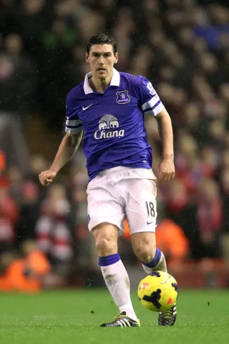 Framed Print : Gareth Barry Leads Everton's 4-0 Rout at Anfield in the Barclays Premier League