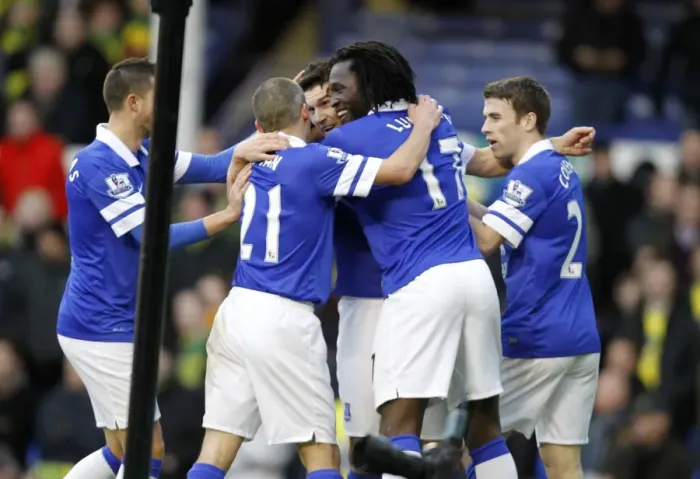Framed Print : Gareth Barry Scores the Opener: Everton's 2-0 Victory over Norwich City (11-01-2014)