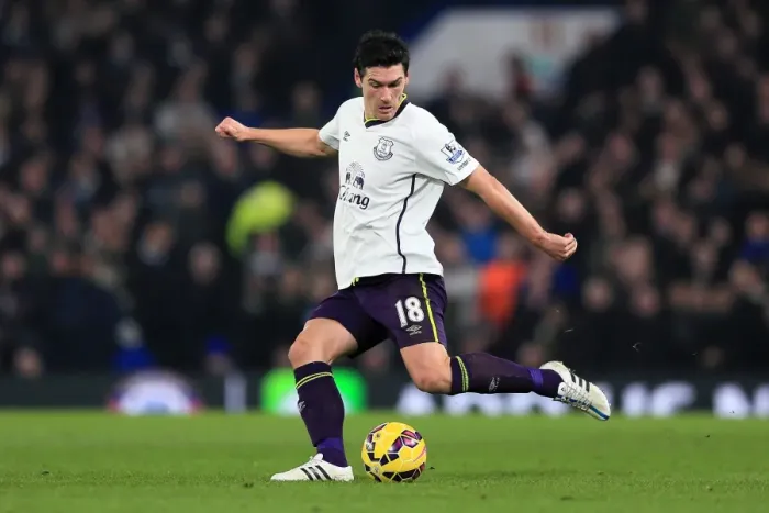 Framed Print : Gareth Barry vs. Chelsea: A Battle at Stamford Bridge - Barclays Premier League Framed Print : Gareth Barry vs. Chelsea: A Battle at Stamford Bridge - Barclays Premier League