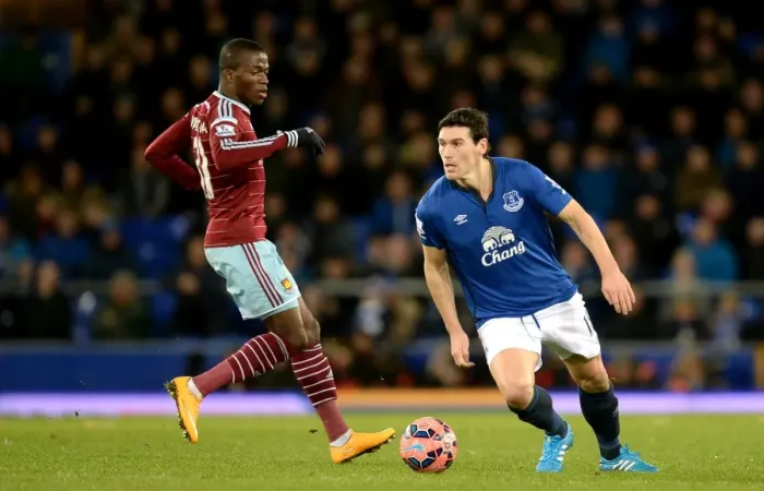 Framed Print : Gareth Barry vs Enner Valencia: FA Cup Battle at Goodison Park - Everton vs West Ham United Framed Print : Gareth Barry vs Enner Valencia: FA Cup Battle at Goodison Park - Everton vs West Ham United
