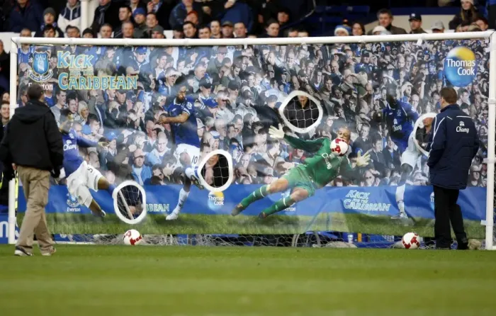 Framed Print : Half Time at Goodison Park: Everton FC vs Sunderland, Barclays Premier League 08-09 Framed Print : Half Time at Goodison Park: Everton FC vs Sunderland, Barclays Premier League 08-09