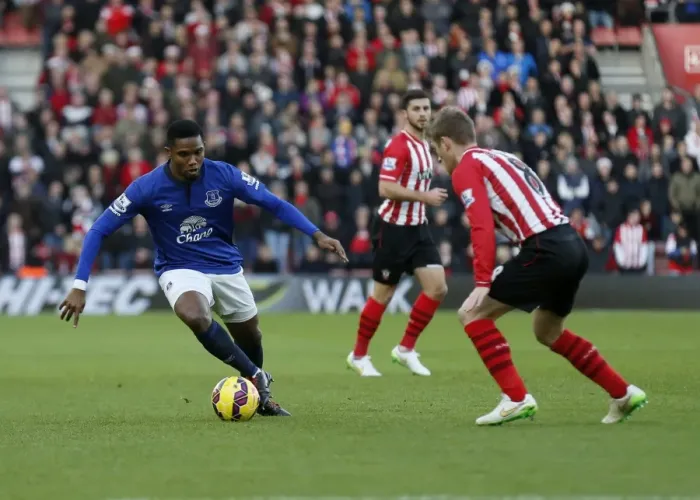 Framed Print : Intense Clash: Eto'o vs Davis at St. Mary's - Southampton vs Everton, Premier League Framed Print : Intense Clash: Eto'o vs Davis at St. Mary's - Southampton vs Everton, Premier League