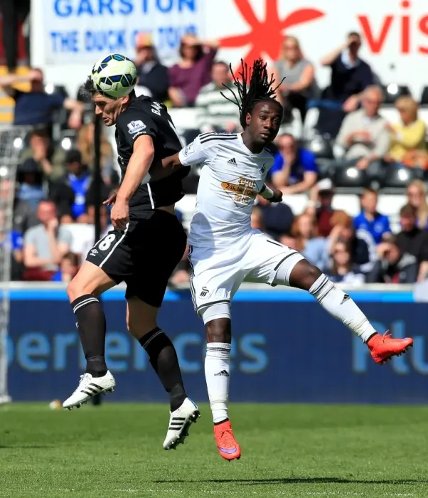Framed Print : Intense Rivalry: Barry vs Emnes in Swansea City vs Everton (Barclays Premier League) Framed Print : Intense Rivalry: Barry vs Emnes in Swansea City vs Everton (Barclays Premier League)