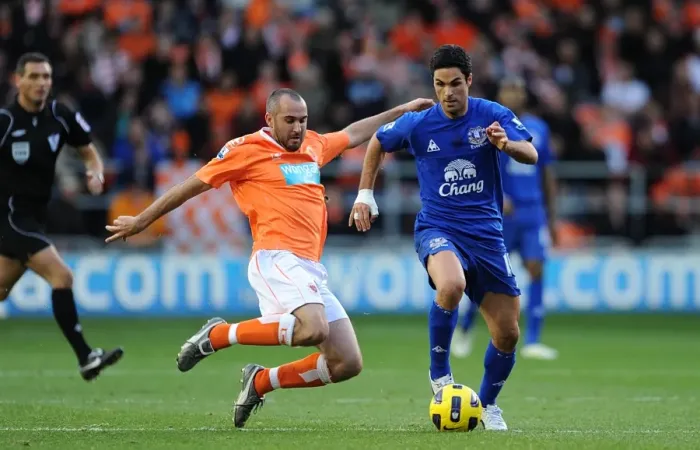 Framed Print : Intense Rivalry: Mikel Arteta vs Gary Taylor-Fletcher, Blackpool vs Everton, Premier League