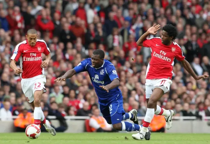 Framed Print : Intense Rivalry: Yakubu vs Song Battle at Emirates Stadium - Arsenal vs Everton, Barclays Premier League, October 18, 2008 Framed Print : Intense Rivalry: Yakubu vs Song Battle at Emirates Stadium - Arsenal vs Everton, Barclays Premier League, October 18, 2008