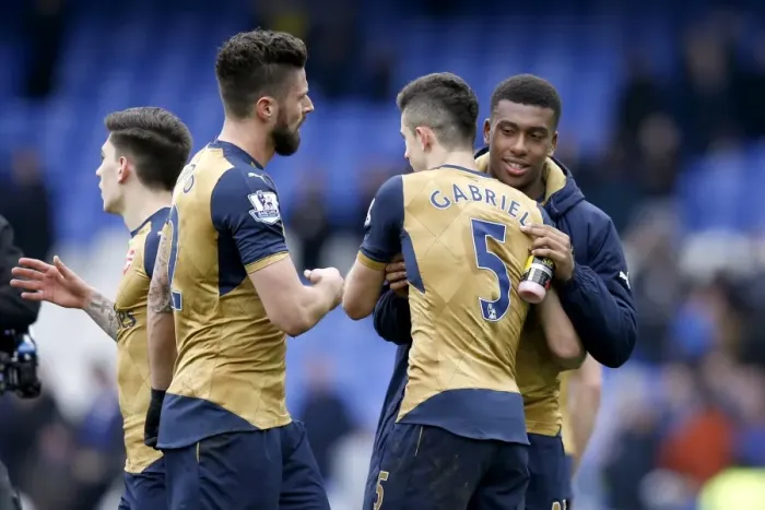 Framed Print : Iwobi's Decisive Strike: Everton Secures Arsenal's Defeat at Goodison Park Framed Print : Iwobi's Decisive Strike: Everton Secures Arsenal's Defeat at Goodison Park