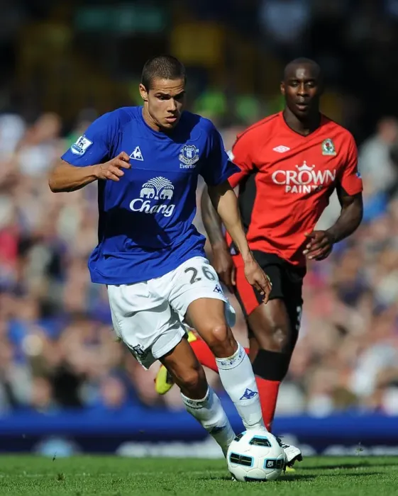 Framed Print : Jack Rodwell in Action: Everton vs. Blackburn Rovers, Barclays Premier League (16 April 2011, Goodison Park) Framed Print : Jack Rodwell in Action: Everton vs. Blackburn Rovers, Barclays Premier League (16 April 2011, Goodison Park)