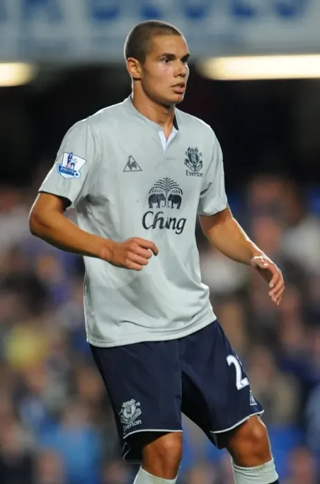 Framed Print : Jack Rodwell at Stamford Bridge: Everton vs Chelsea, Barclays Premier League (15 October 2011)