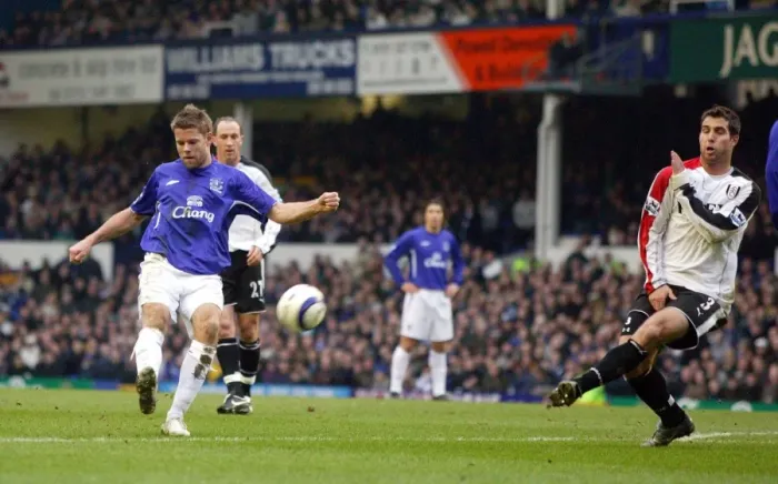 Framed Print : James Beattie Scores Everton's Second Goal Framed Print : James Beattie Scores Everton's Second Goal