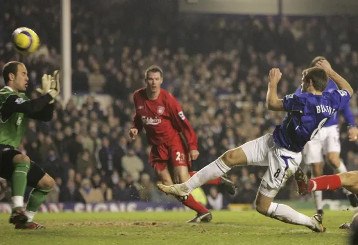 Framed Print : James Beattie's Heart-Stopping Second-Half Near-Miss for Everton FC