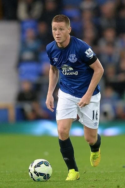 James McCarthy in Action: Everton vs Chelsea at Goodison Park
