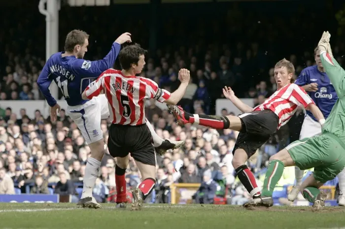Framed Print : James McFadden Scores His Second Goal for Everton Framed Print : James McFadden Scores His Second Goal for Everton