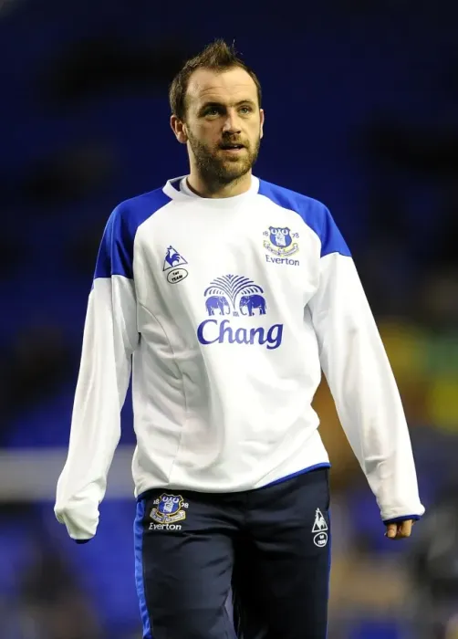 Framed Print : James McFadden's Stunner: Everton's Victory Over Swansea City (21 December 2011, Goodison Park) Framed Print : James McFadden's Stunner: Everton's Victory Over Swansea City (21 December 2011, Goodison Park)