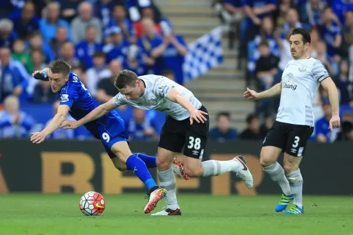 Framed Print : Jamie Vardy's Reaction: Penalty Call against Everton's Matthew Pennington in Leicester City vs Everton, Premier League Framed Print : Jamie Vardy's Reaction: Penalty Call against Everton's Matthew Pennington in Leicester City vs Everton, Premier League