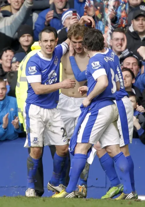 Framed Print : Jelavic Strikes Again: Everton Takes 2-0 Lead Over Manchester City (Premier League, Goodison Park, 16-03-2013) Framed Print : Jelavic Strikes Again: Everton Takes 2-0 Lead Over Manchester City (Premier League, Goodison Park, 16-03-2013)