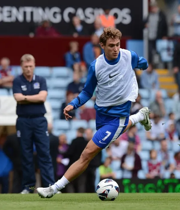Framed Print : Jelavic's Brace: Everton's Triumph over Aston Villa (3-1), Barclays Premier League, 25-08-2012 Framed Print : Jelavic's Brace: Everton's Triumph over Aston Villa (3-1), Barclays Premier League, 25-08-2012