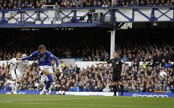 Jelavic's Thrilling Penalty: Everton's Energetic Start Against Fulham (28 April 2012, Goodison Park)