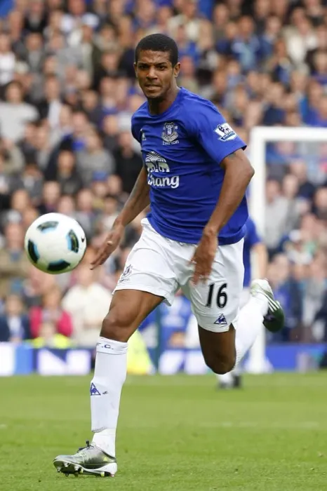 Framed Print : Jermaine Beckford: Everton's Powerful Striker