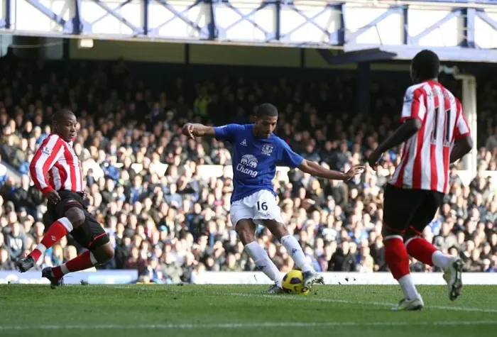 Framed Print : Jermaine Beckford's Brace: Everton's Winning Moment Against Sunderland (Premier League, 26 February 2011) Framed Print : Jermaine Beckford's Brace: Everton's Winning Moment Against Sunderland (Premier League, 26 February 2011)