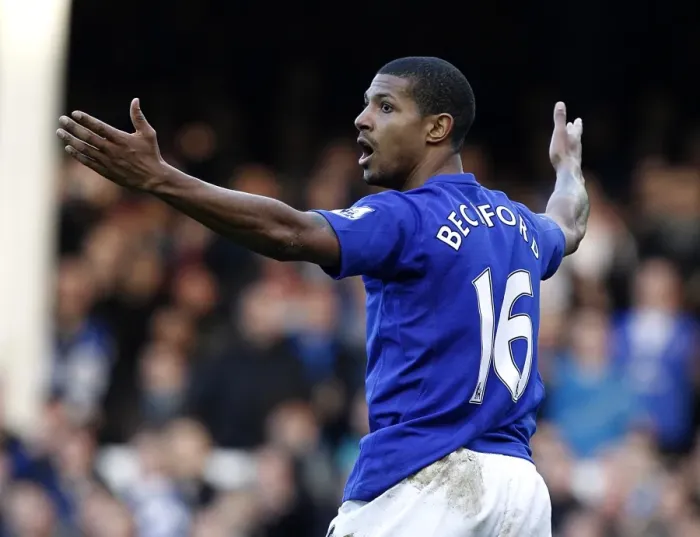 Framed Print : Jermaine Beckford's Dramatic Winner: Everton Triumphs Over Sunderland at Goodison Park (BPL 2011)