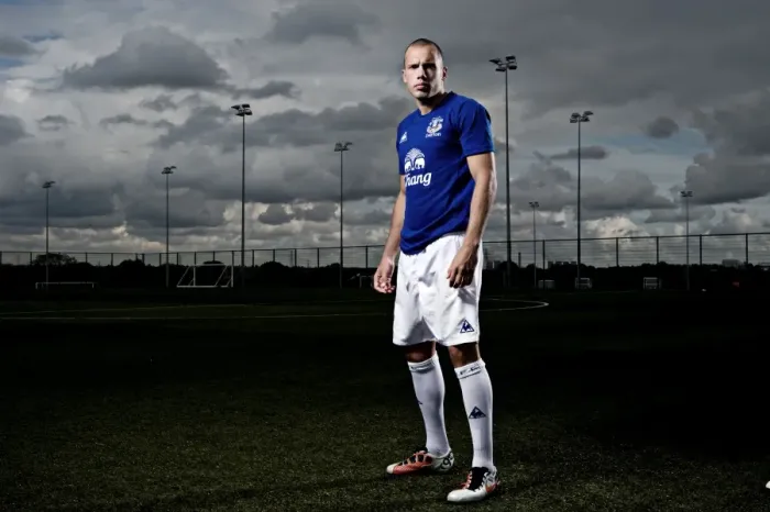 Framed Print : John Heitinga: Unyielding Dutch Defender of Everton Football Club Framed Print : John Heitinga: Unyielding Dutch Defender of Everton Football Club