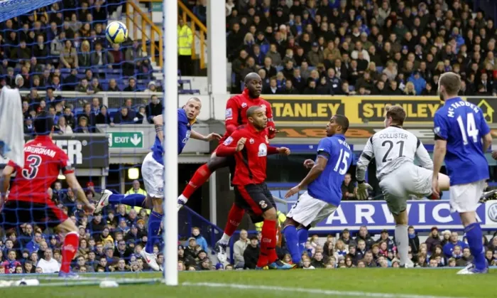Framed Print : Johnny Heitinga Scores Everton's First Goal in FA Cup Third Round Against Tamworth (07 January 2012) Framed Print : Johnny Heitinga Scores Everton's First Goal in FA Cup Third Round Against Tamworth (07 January 2012)