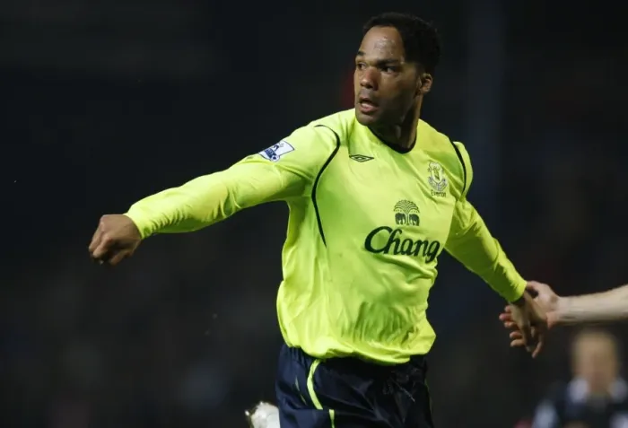 Framed Print : Joleon Lescott in Action: Everton vs. Blackburn Rovers, Barclays Premier League, 2009 Framed Print : Joleon Lescott in Action: Everton vs. Blackburn Rovers, Barclays Premier League, 2009