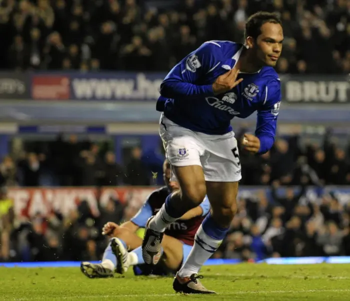 Framed Print : Joleon Lescott Scores Everton's Second Goal vs. Aston Villa (08 / 09 Premier League) Framed Print : Joleon Lescott Scores Everton's Second Goal vs. Aston Villa (08 / 09 Premier League)