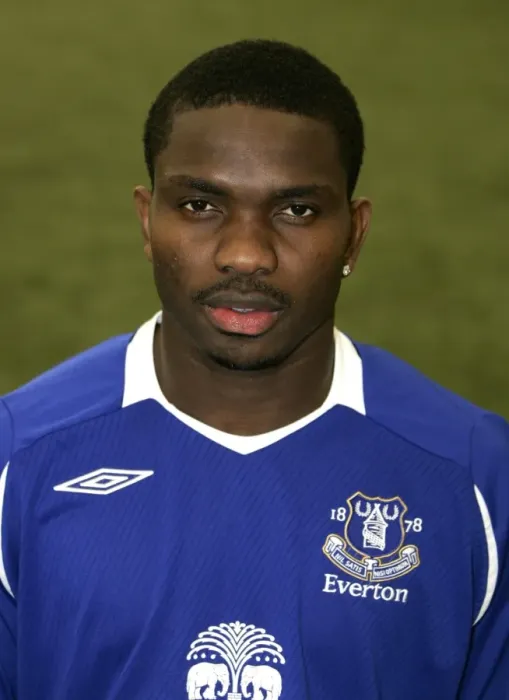Framed Print : Joseph Yobo with Everton FC at Goodison Park, 2008-09 Season Framed Print : Joseph Yobo with Everton FC at Goodison Park, 2008-09 Season