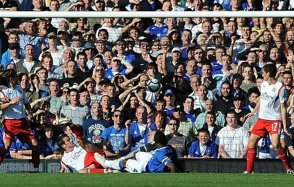 Joseph Yobo Scores the Third Goal: Everton FC vs. Blackburn Rovers, Barclays Premier League, Goodison Park