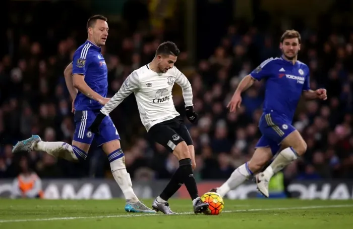 Framed Print : Kevin Mirallas Heartbreaking Close-Range Miss: Chelsea vs. Everton, Premier League (Stamford Bridge)