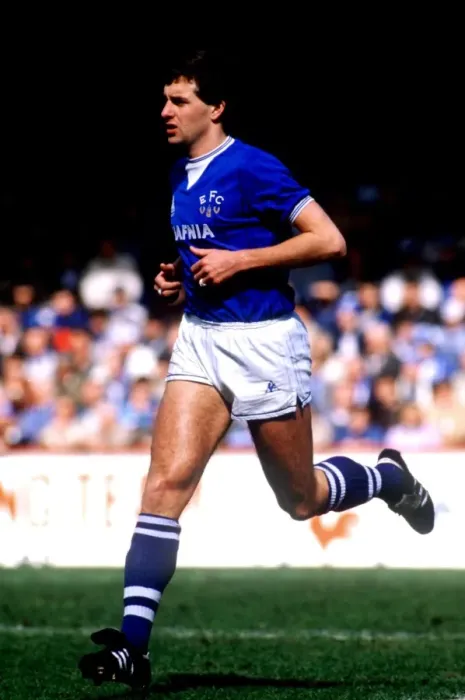 Framed Print : Kevin Sheedy's Unyielding Determination: Everton's FA Cup Semi-Final Victory Over Luton Town Framed Print : Kevin Sheedy's Unyielding Determination: Everton's FA Cup Semi-Final Victory Over Luton Town