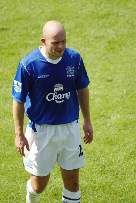 Framed Print : Lee Carsley in Action: Everton vs Arsenal, Barclays Premiership 04-05, Goodison Park