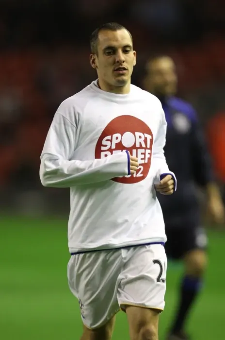 Framed Print : Leon Osman at Anfield: Everton vs. Liverpool, Barclays Premier League (13 March 2012) Framed Print : Leon Osman at Anfield: Everton vs. Liverpool, Barclays Premier League (13 March 2012)