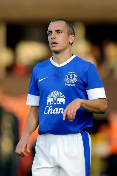 Framed Print : Leon Osman Leads Everton in Pre-Season Clash at Tannadice Park Against Dundee United Framed Print : Leon Osman Leads Everton in Pre-Season Clash at Tannadice Park Against Dundee United