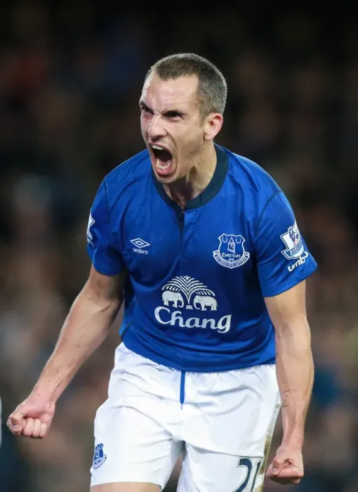 Framed Print : Leon Osman Scores Everton's Second Goal: Everton 2-0 West Ham United (Barclays Premier League, Goodison Park) Framed Print : Leon Osman Scores Everton's Second Goal: Everton 2-0 West Ham United (Barclays Premier League, Goodison Park)