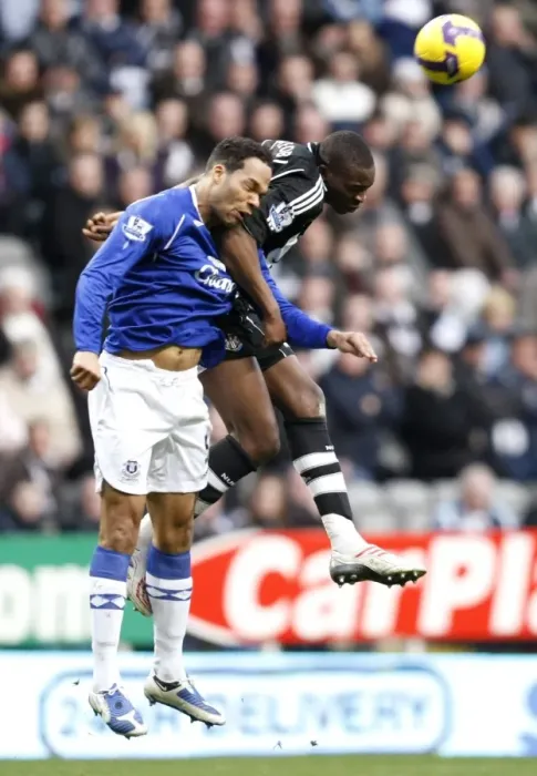 Framed Print : Lescott vs Ameobi: Everton vs Newcastle United, Barclays Premier League Clash, 2008-2009 Framed Print : Lescott vs Ameobi: Everton vs Newcastle United, Barclays Premier League Clash, 2008-2009