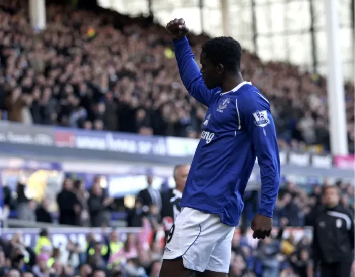 Framed Print : Louis Saha's Debut Goal: Everton vs. Fulham, Barclays Premier League 08 / 09 Framed Print : Louis Saha's Debut Goal: Everton vs. Fulham, Barclays Premier League 08 / 09