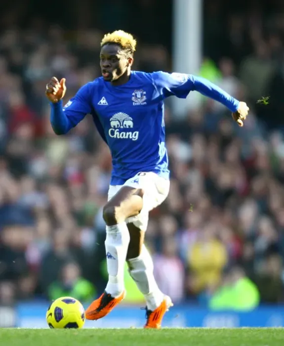 Framed Print : Louis Saha's Dramatic Winner: Everton Triumphs Over Sunderland at Goodison Park (Barclays Premier League, 26 February 2011) Framed Print : Louis Saha's Dramatic Winner: Everton Triumphs Over Sunderland at Goodison Park (Barclays Premier League, 26 February 2011)